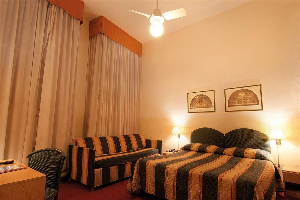 Hotel Centro Флоренция Екстериор снимка