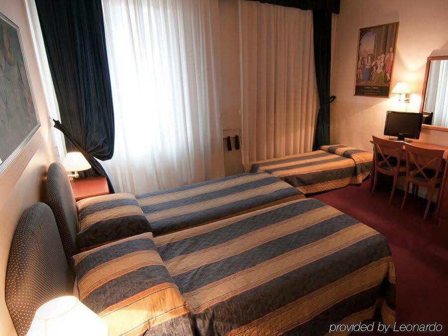 Hotel Centro Флоренция Екстериор снимка